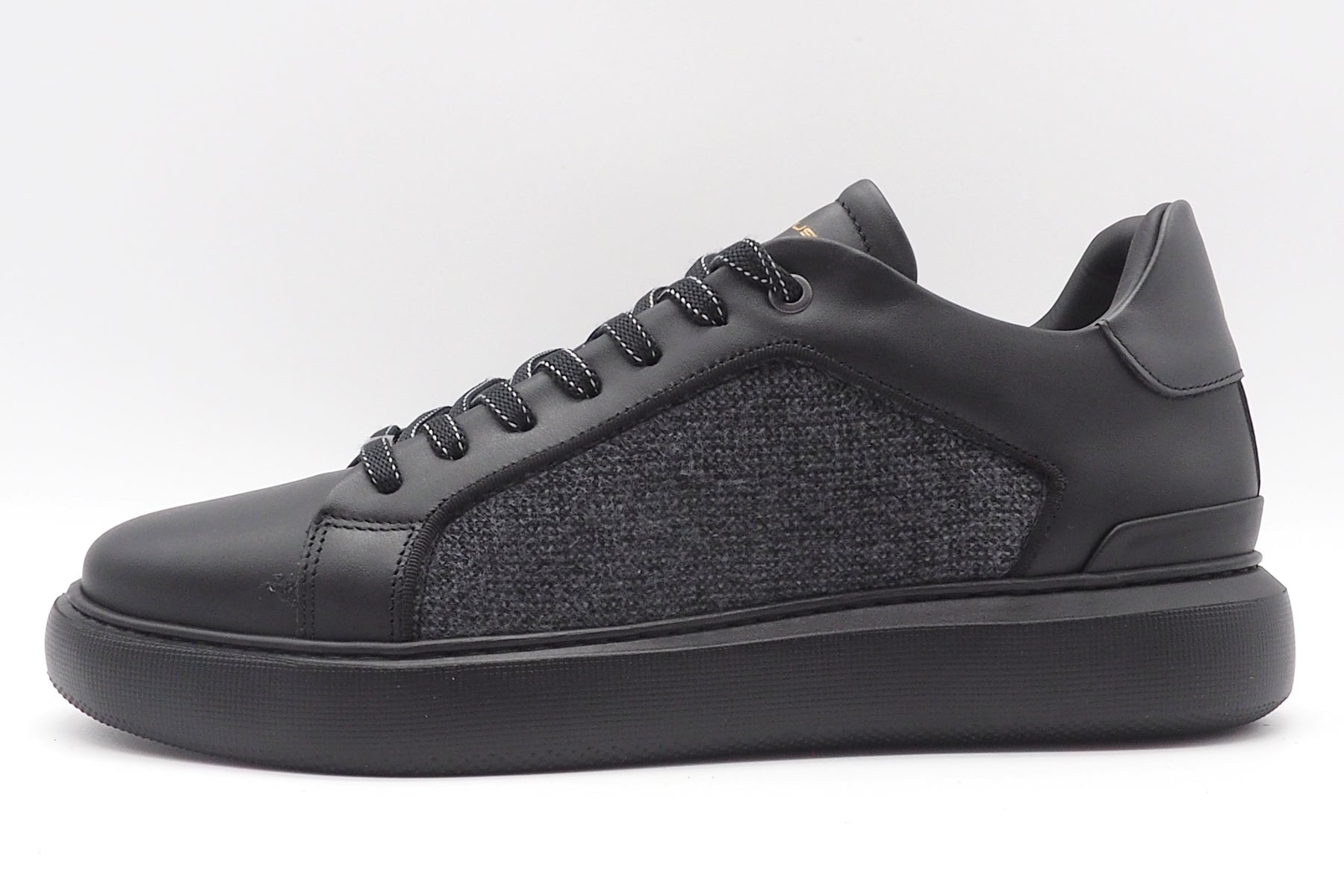Herren Sneaker aus Leder & Textil in Schwarz Herren Sneaker Ambitious 