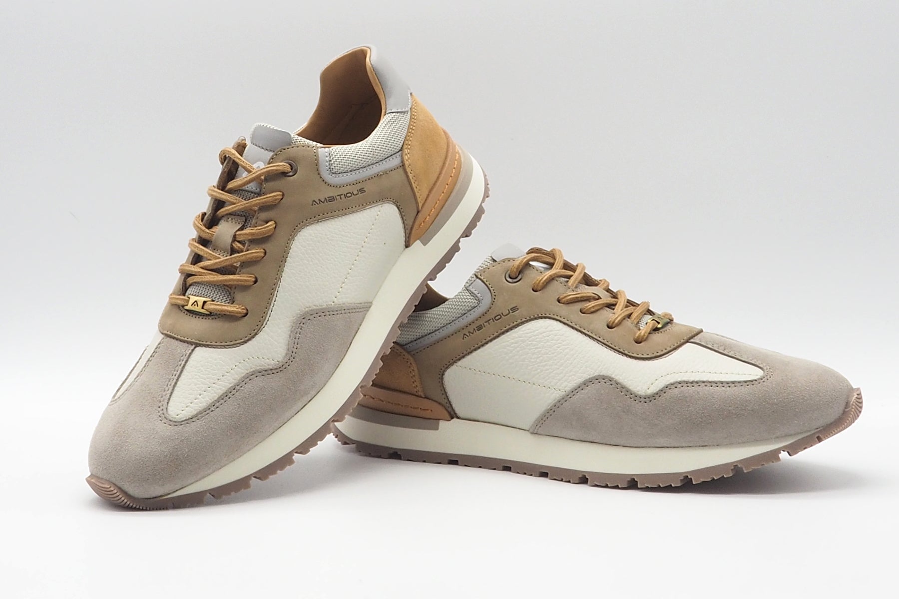 Herren Sneaker in Running Style aus Leder in Beige & Weiss Herren Sneaker Ambitious 