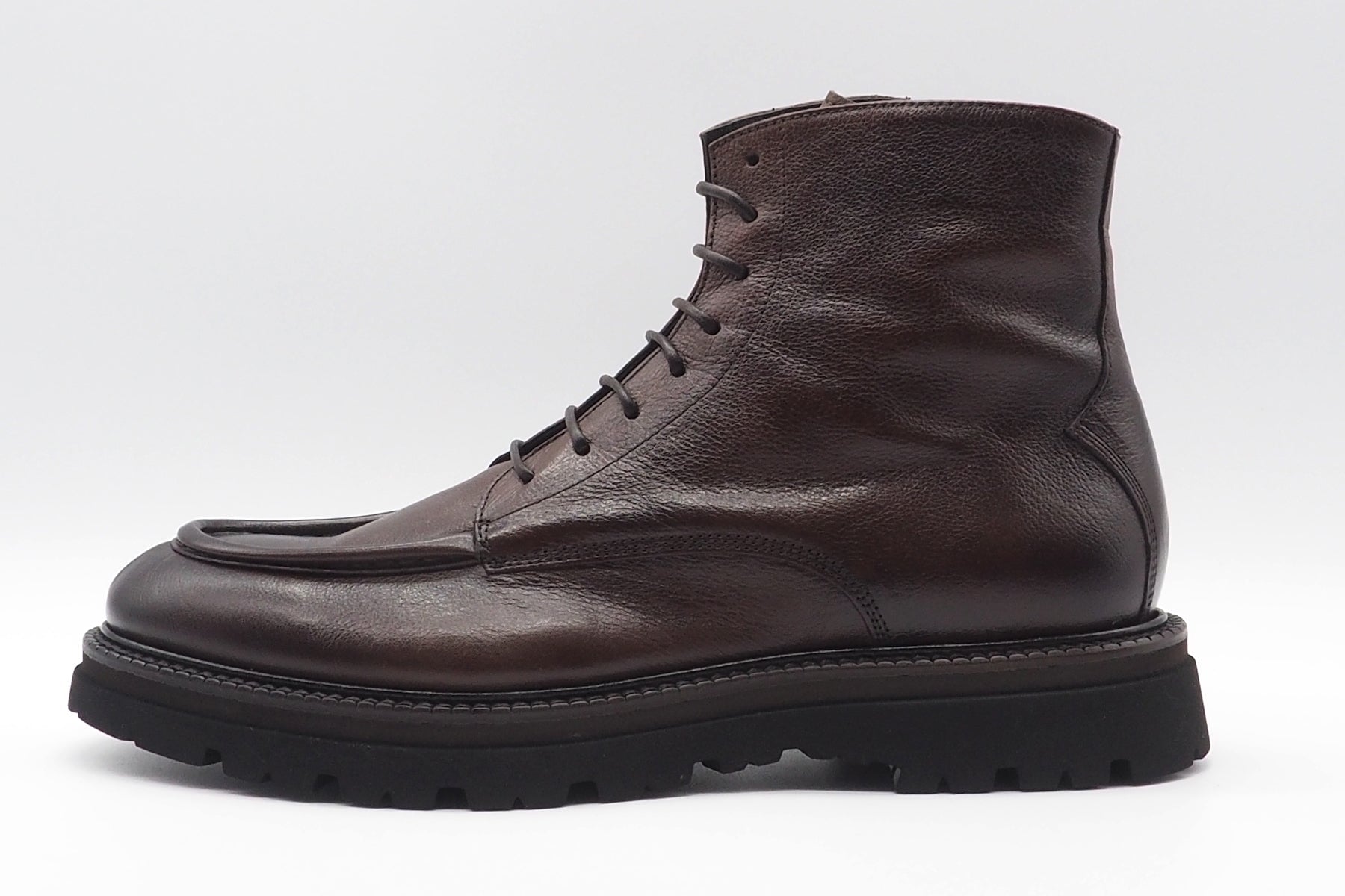 Herren Stiefeletten mit Moccassinnaht aus Leder in Braun & Reissverschluss Herren Stiefeletten Corvari 