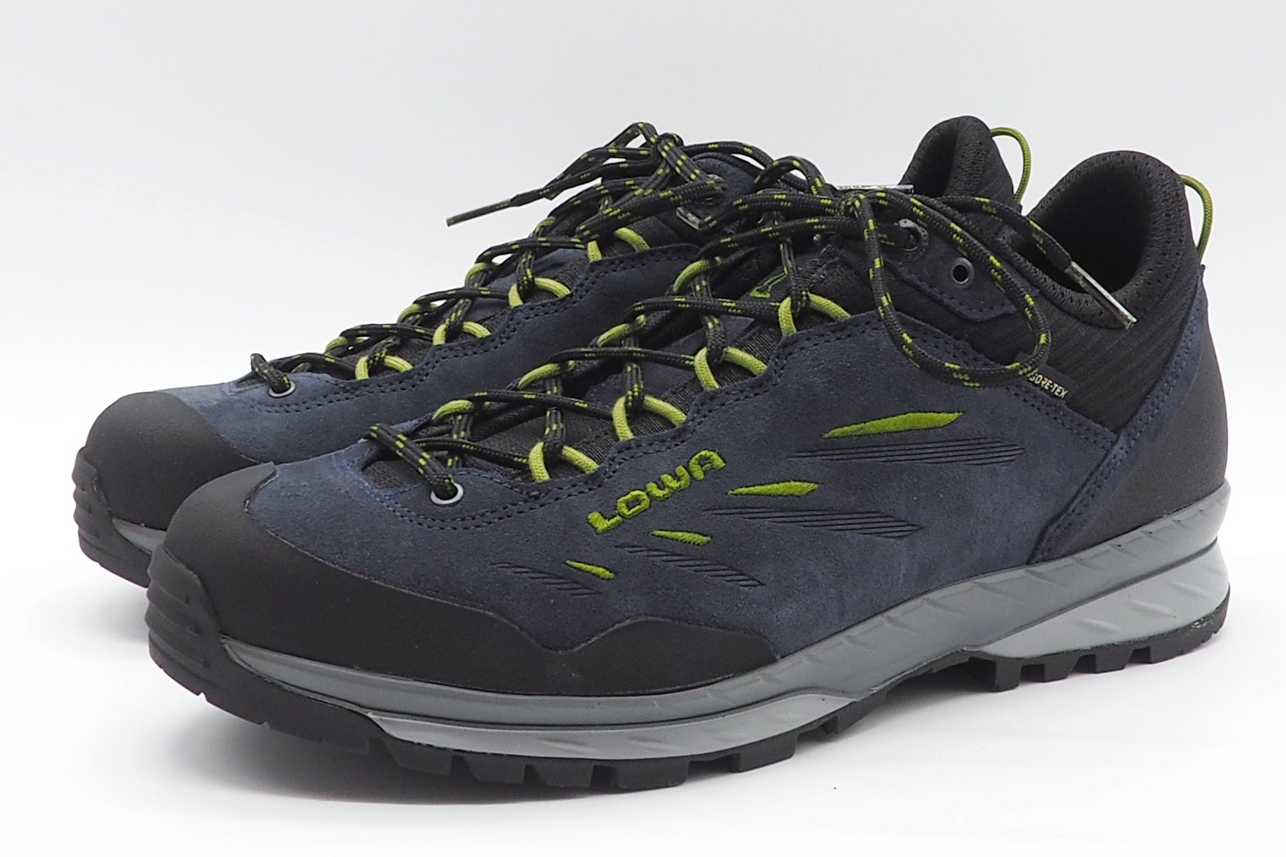 Herren Trekking Sneaker mit Vibram-Sohle in Blau Herrem Sneaker Lowa 