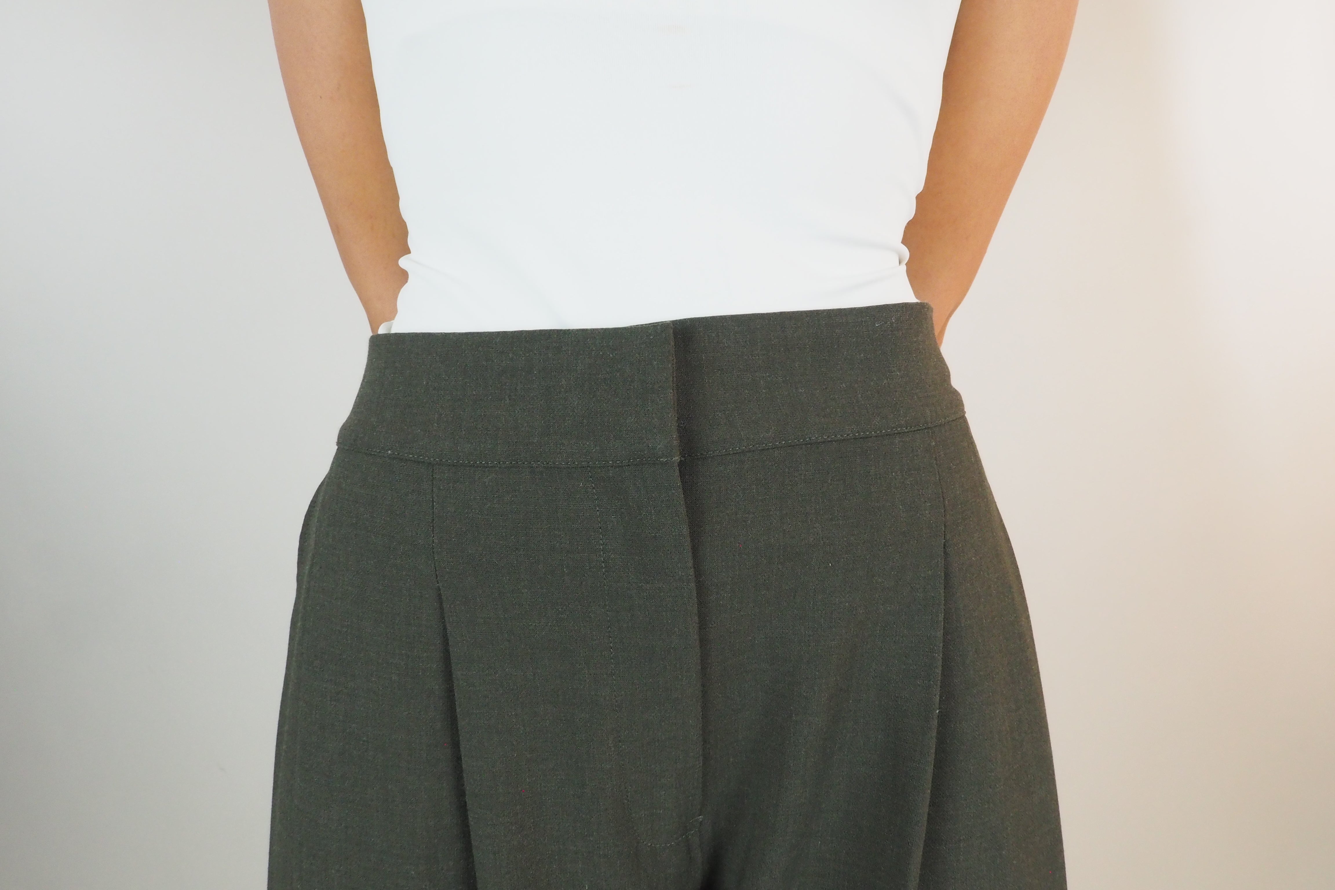 Lange Damenhose mit Falte aus Viskose & Polyester in Kaki Damen Hose Psophia 