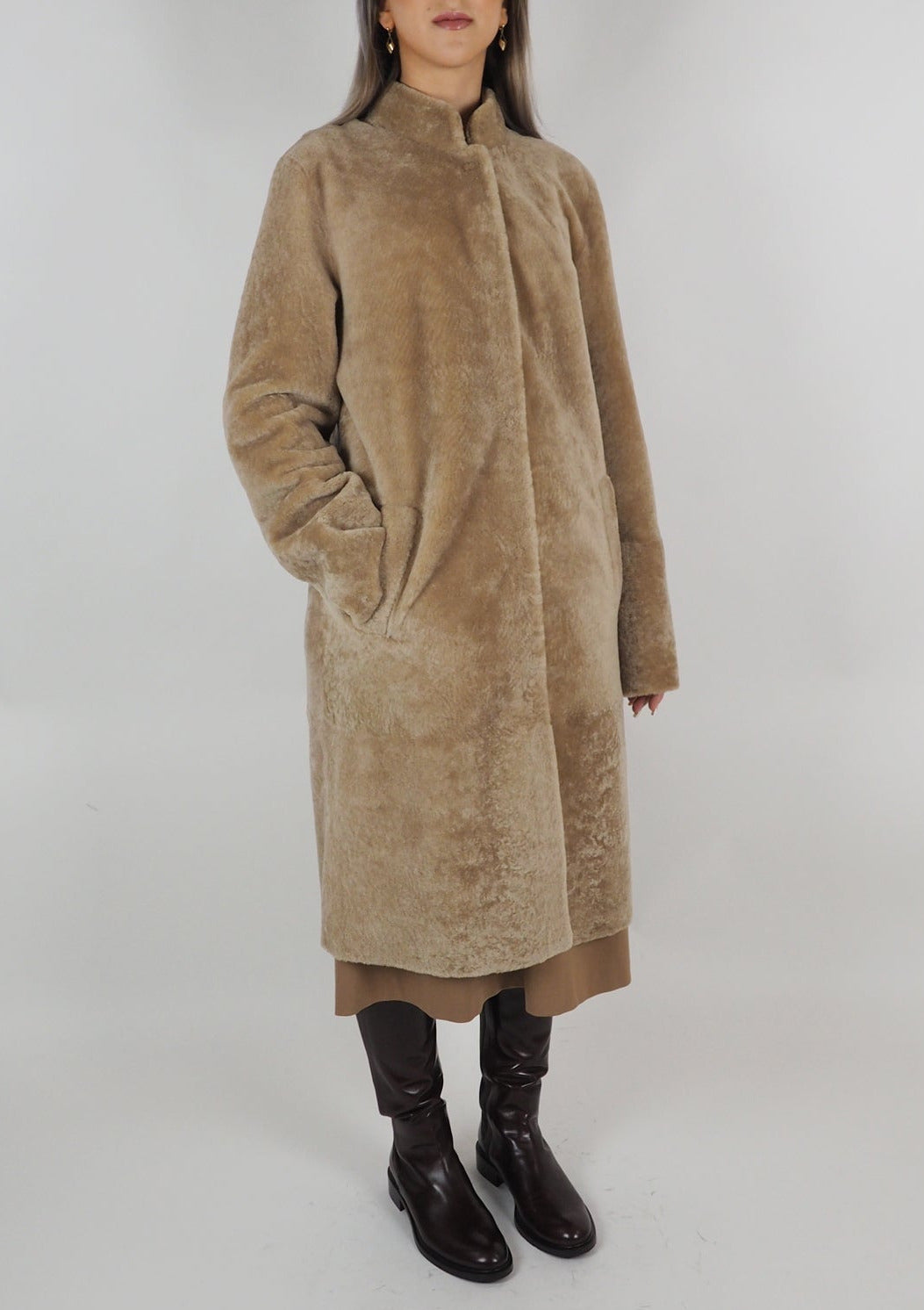 Langer Damemantel aus Lammfell in Beige - Tessa Damen Mantel Benedetta Novi 