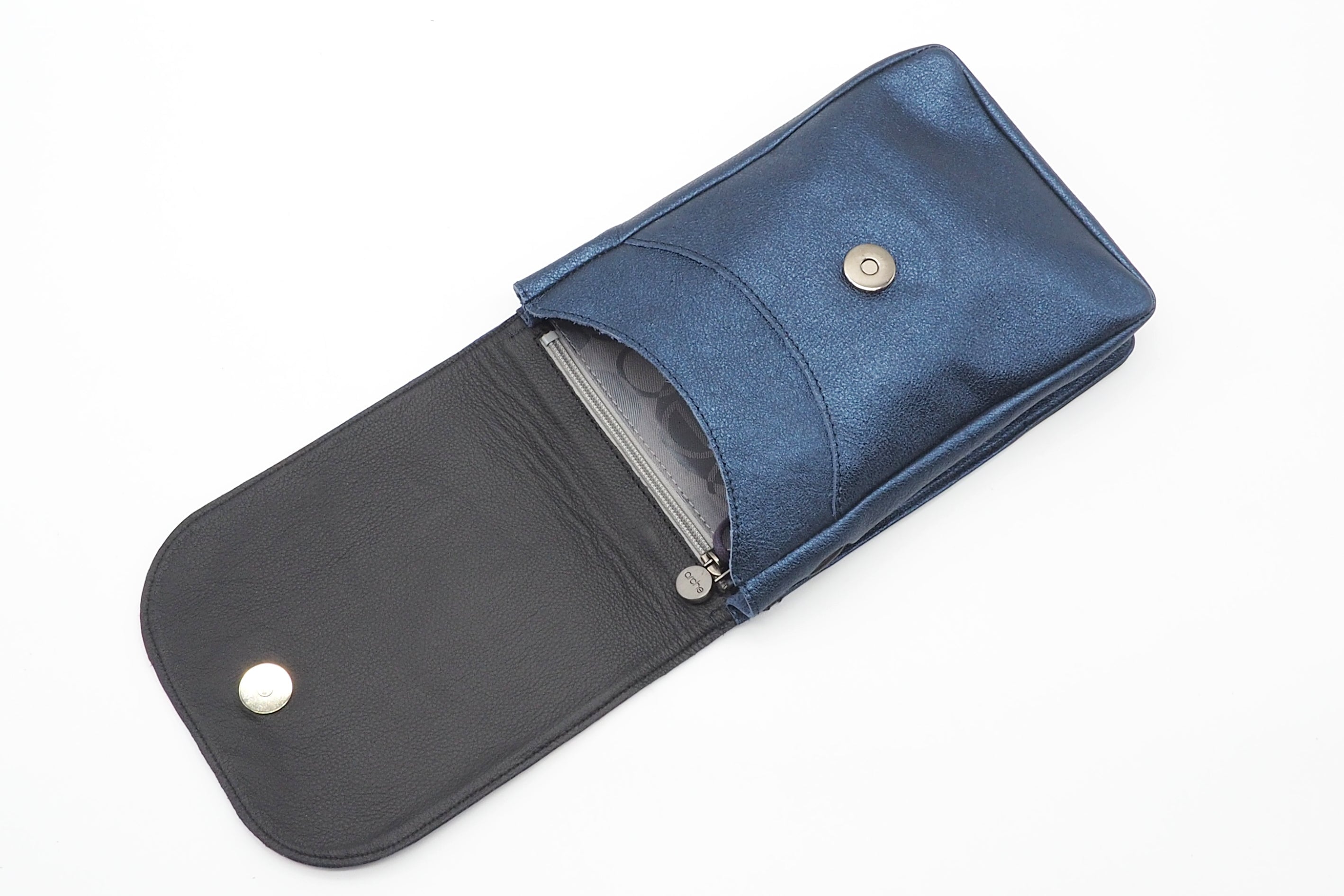 Lässige Crossbodytasche aus Metallicleder in Mitternachtsblau - Adily Taschen Crossbody & Schultertaschen Arche 
