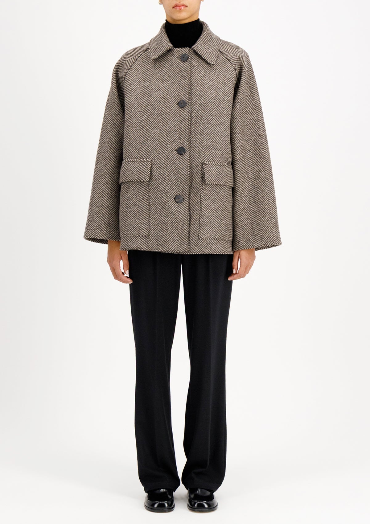 Position 4: Damen Raglan Jacke in Kaschmischung im Fischkrätmuster Creme & Braun Damen Mantel Harris Wharf London 