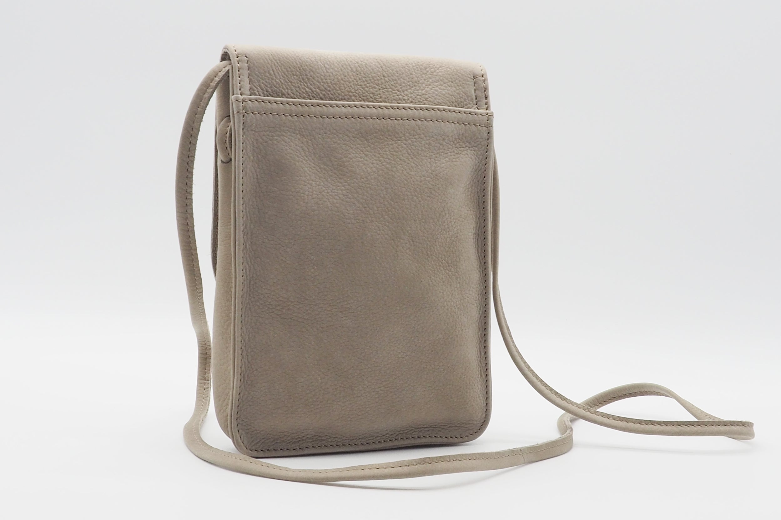 Praktische Crossbodytasche aus Nubukleder in Sand - Adily Taschen Crossbody & Schultertaschen Arche 