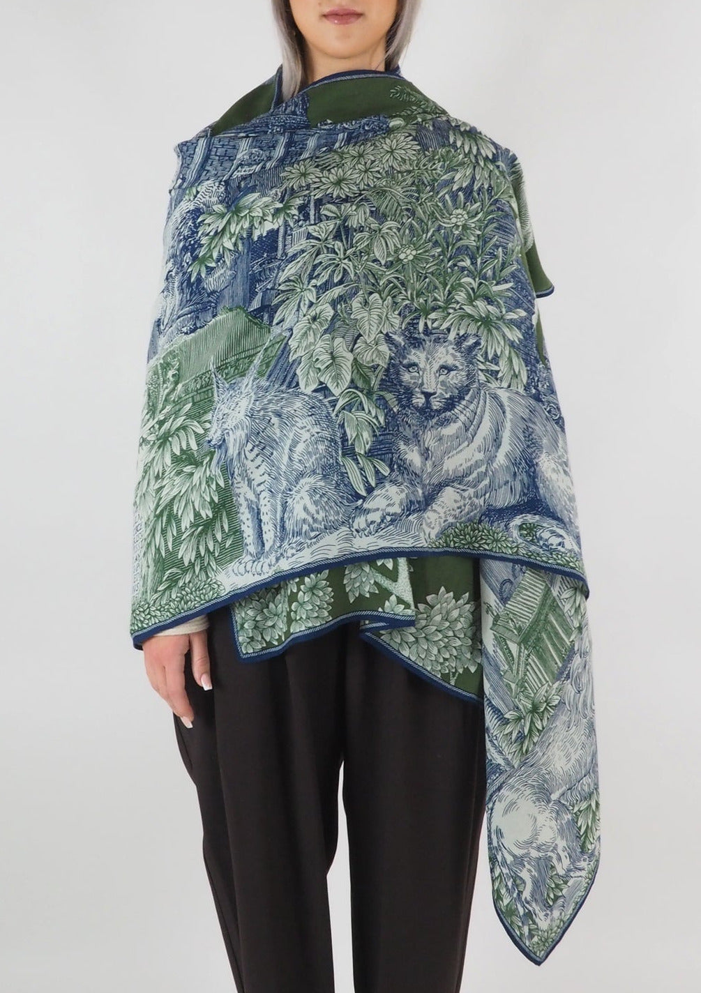 Schal aus Baumwolle & Seide mit historischem Rom-Motiv in Grün - Piranesi Accessoires Tücher & Schals Inoui E. 