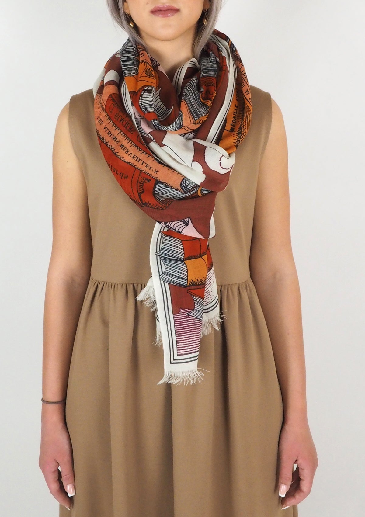 Schal aus Wolle mit Bücherturm in Rot - Editions Damen Accessoires Tücher & Schals Inoui E. 