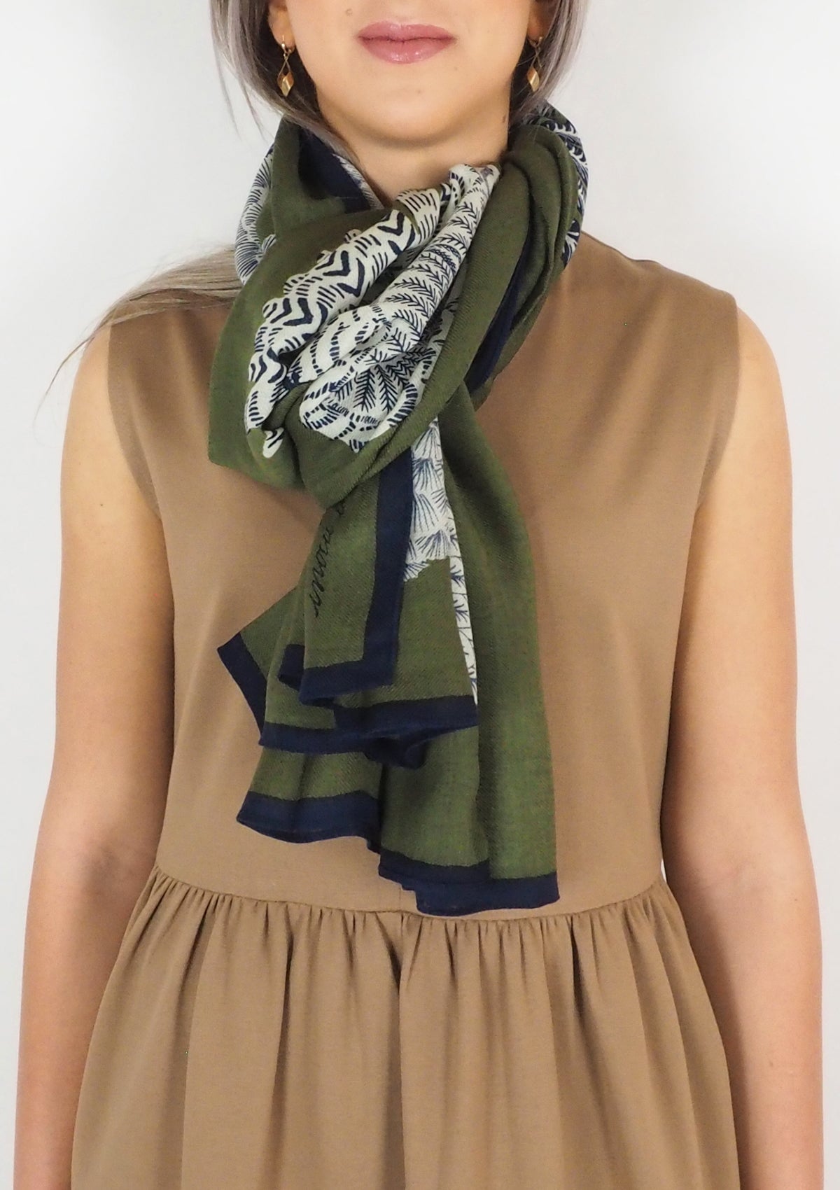 Schal aus Wolle mit Eulen & Katzen in Grün - Chouette Damen Accessoires Tücher & Schals Inoui E. 