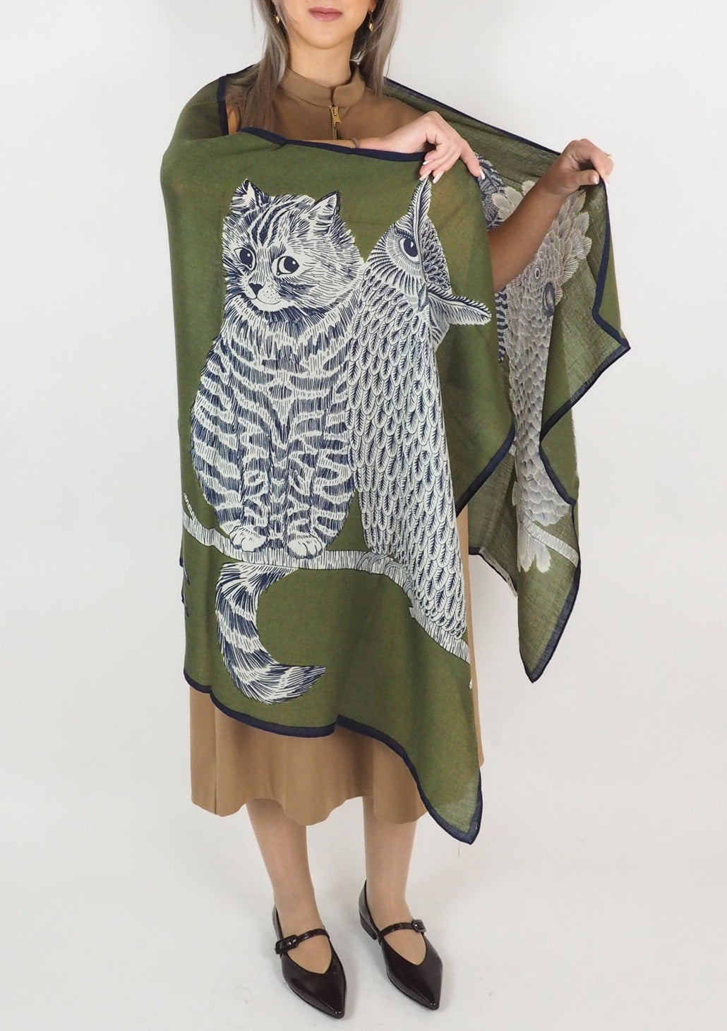 Schal aus Wolle mit Eulen & Katzen in Grün - Chouette Damen Accessoires Tücher & Schals Inoui E. 