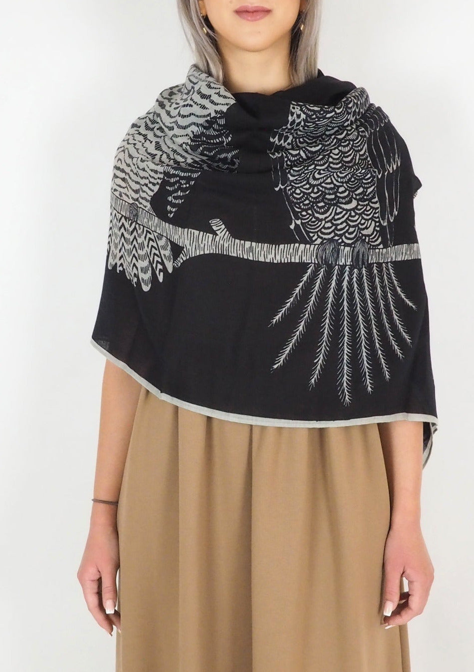 Schal aus Wolle mit Eulen & Katzen in Schwarz - Chouette Damen Accessoires Tücher & Schals Inoui E. 