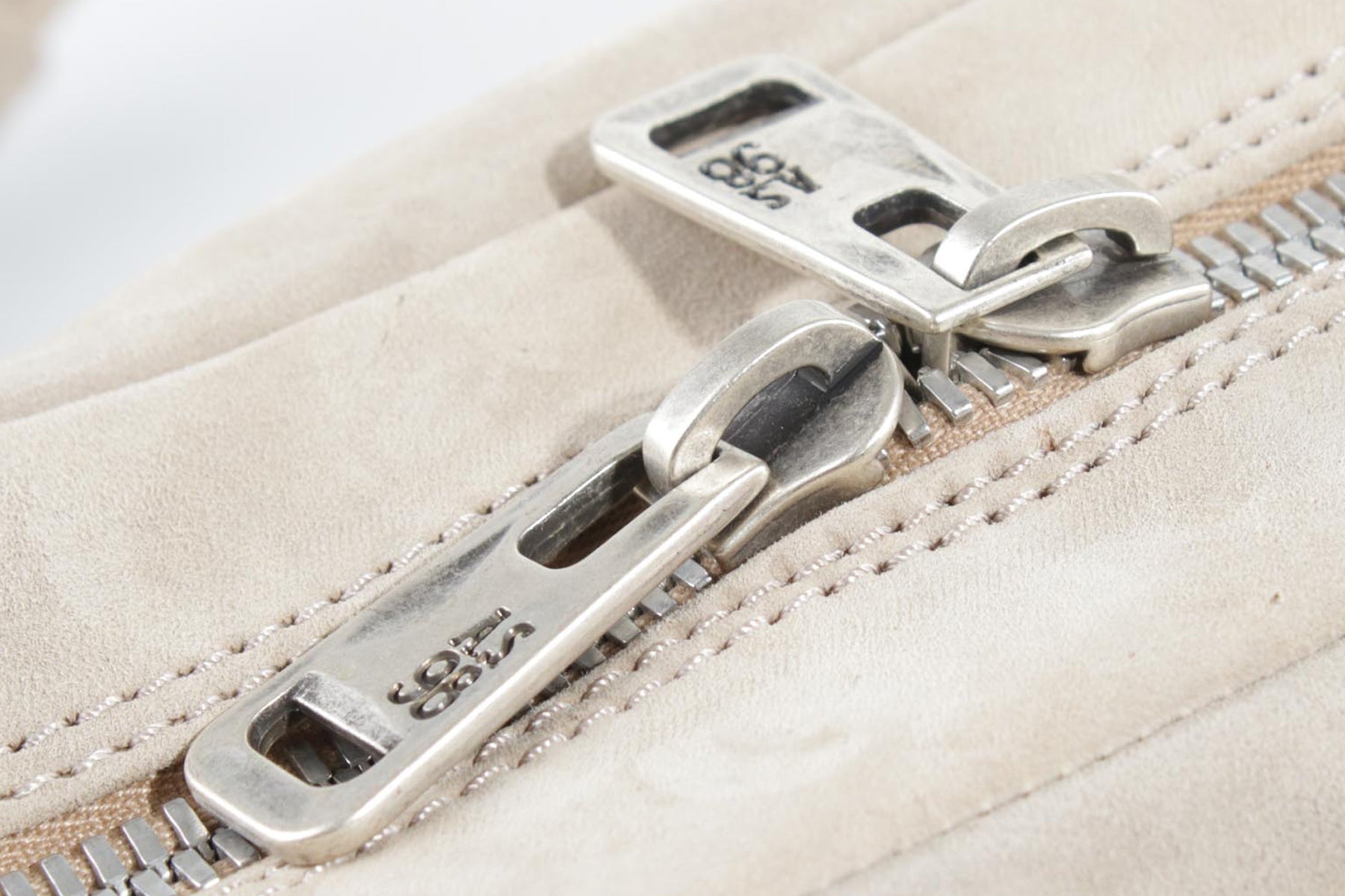 Schultertasche aus Nubukleder in Creme im Bowlingstil Taschen Crossbody & Schultertasche A.S. 98 