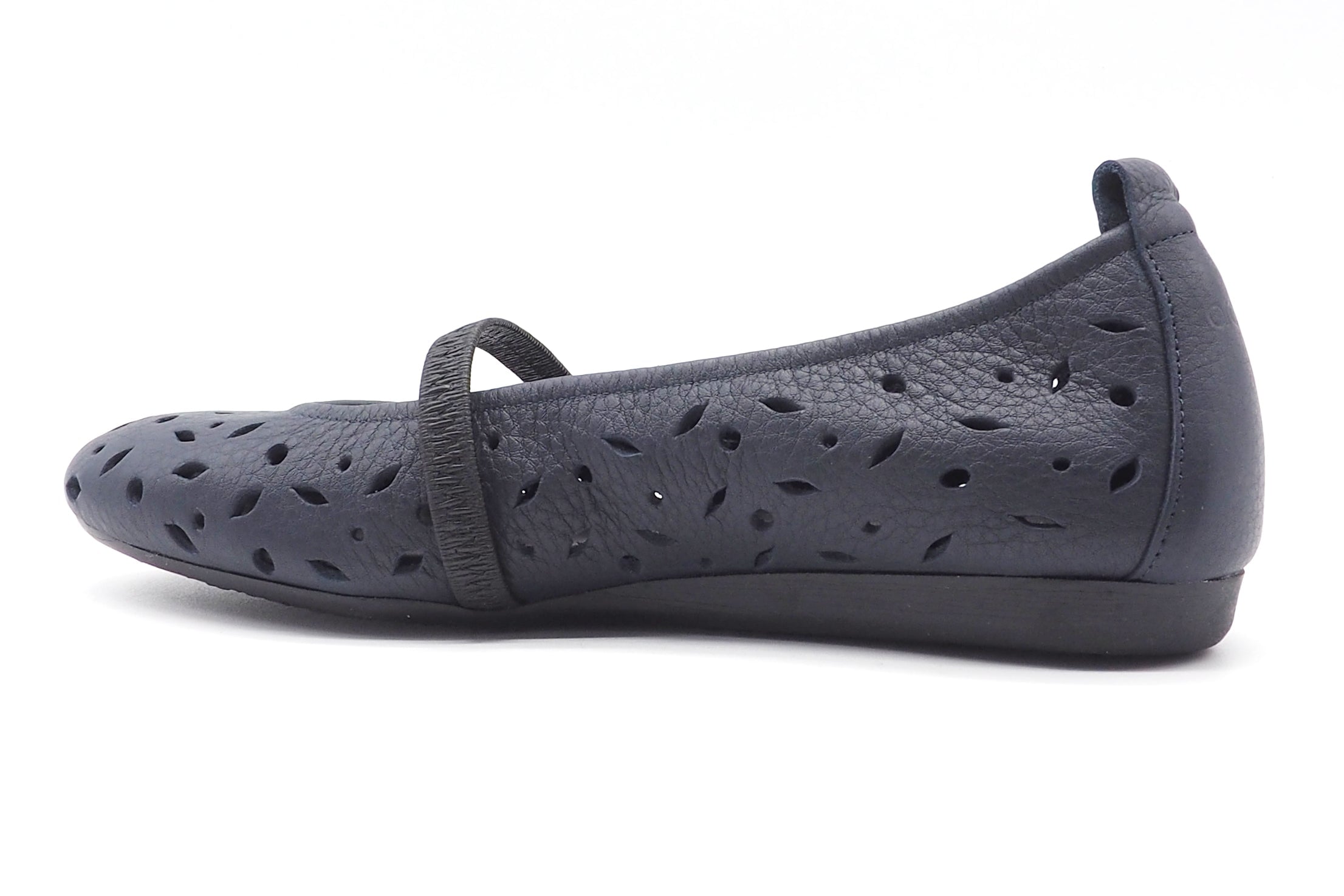 Softer Damen Ballerina aus perforiertem Leder in Blau mit Ristriemen - Lakiri Damen Ballerinas Arche 