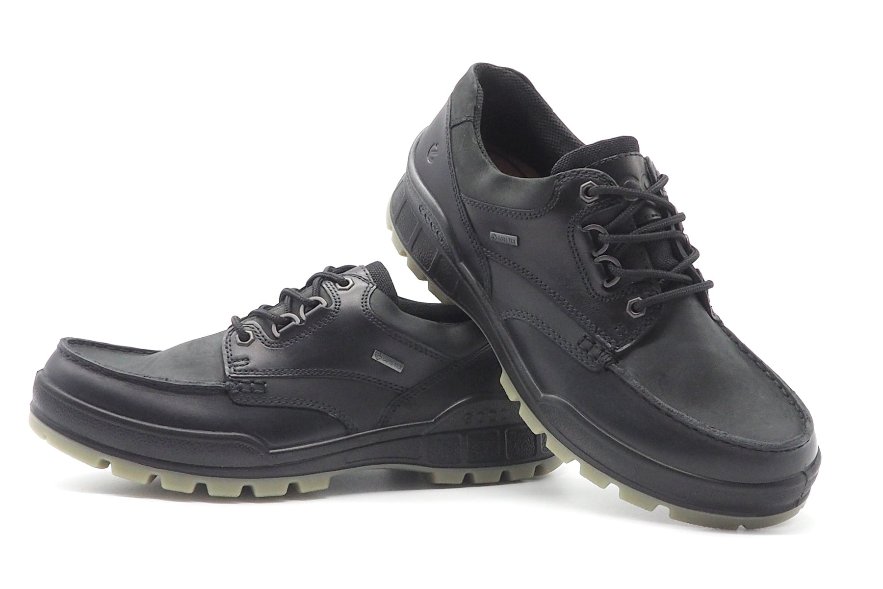 Sportiver Herren Halbschuh aus geöltem Nubuk in Schwarz & GORE-TEX® Membrane Herren Sneaker Ecco 