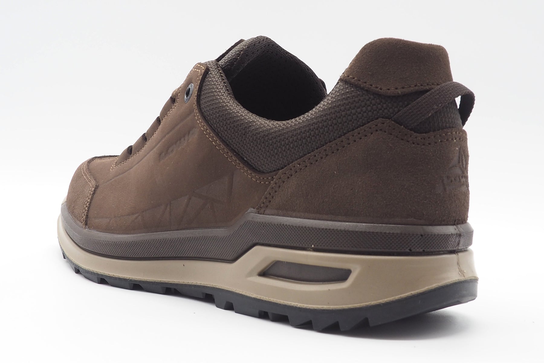 Stabiler Herrenhalbschuh aus Nubukleder in Braun - Wasserdicht - Bellagio GTX Herrem Sneaker Lowa 