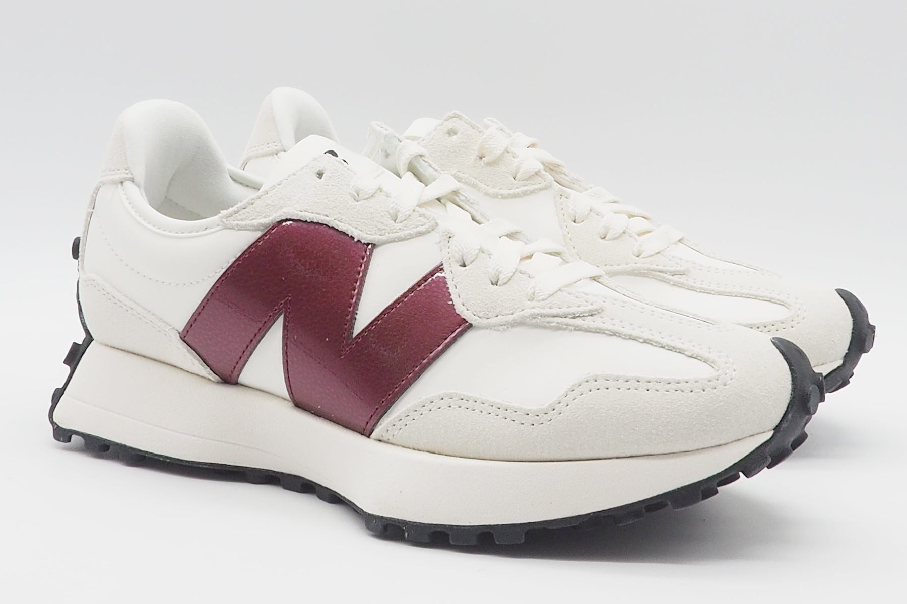 Stylischer Damen Sneaker 327 aus Leder in Weiß & Bordeaux Damen Sneaker New Balance 