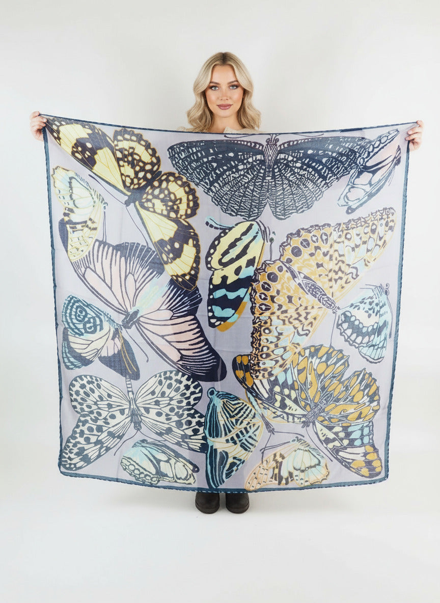 Tuch aus Wolle mit Schmetterlingen in Grau - Papillions Damen Accessoires Tücher & Schals Inoui E. 