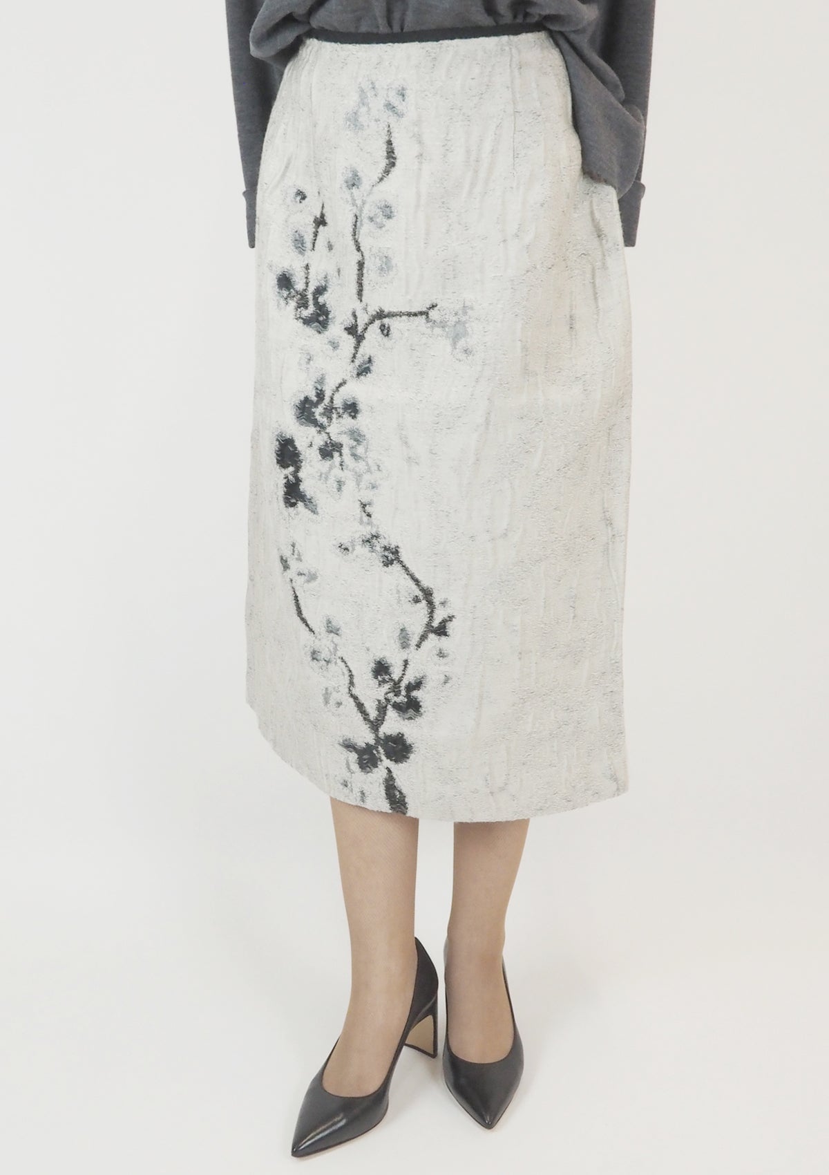 Wadenlanger Damenrock aus Mischfaser in Offwhite mit Jacquard-Blütenmuster Damen Rock Psophia 