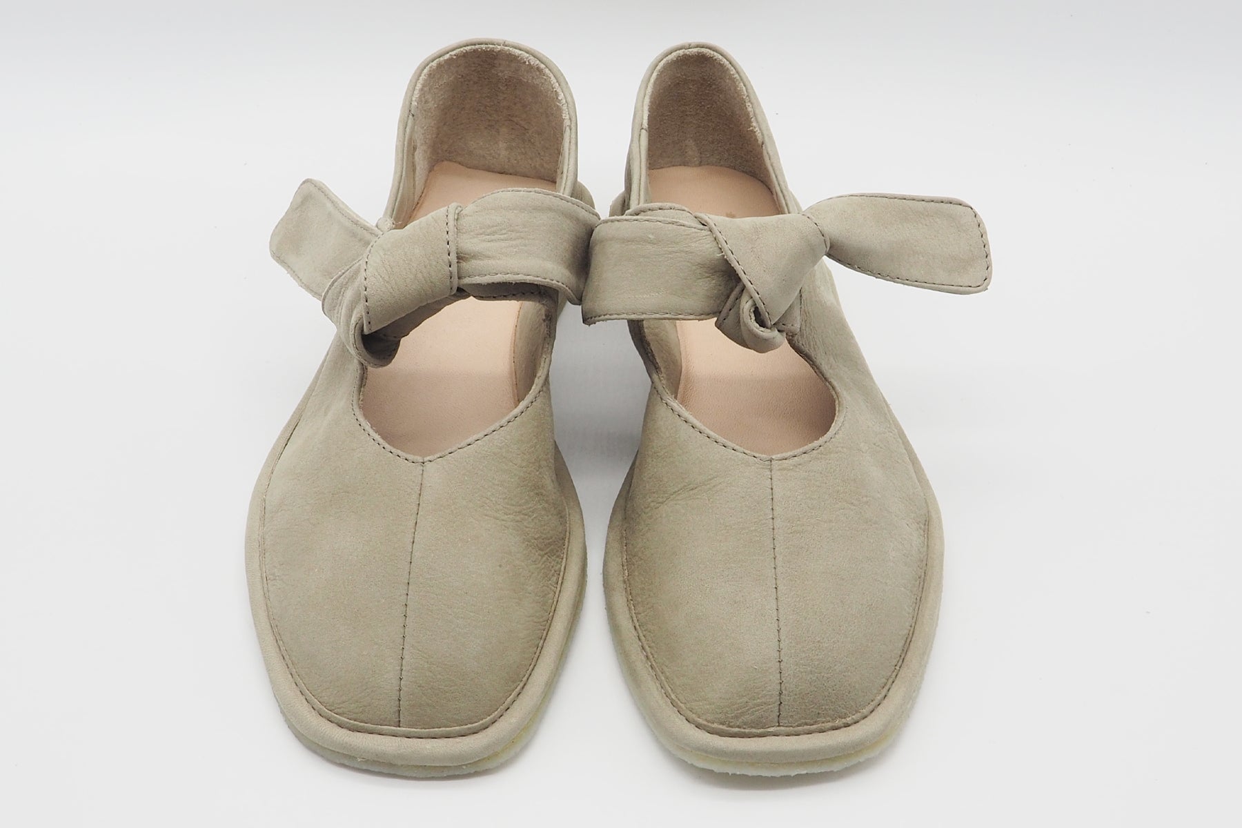 Weicher Bio-Damen Ballerina aus Nubukleder in Olivgrün mit Ristschleife Damen Ballerinas Werner 