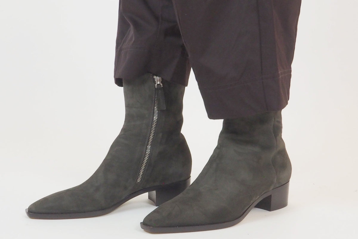 Weit geschnittene Damenhose mit elastischem Bund in Braun - verkürztes Bein Damen Hose Psophia 