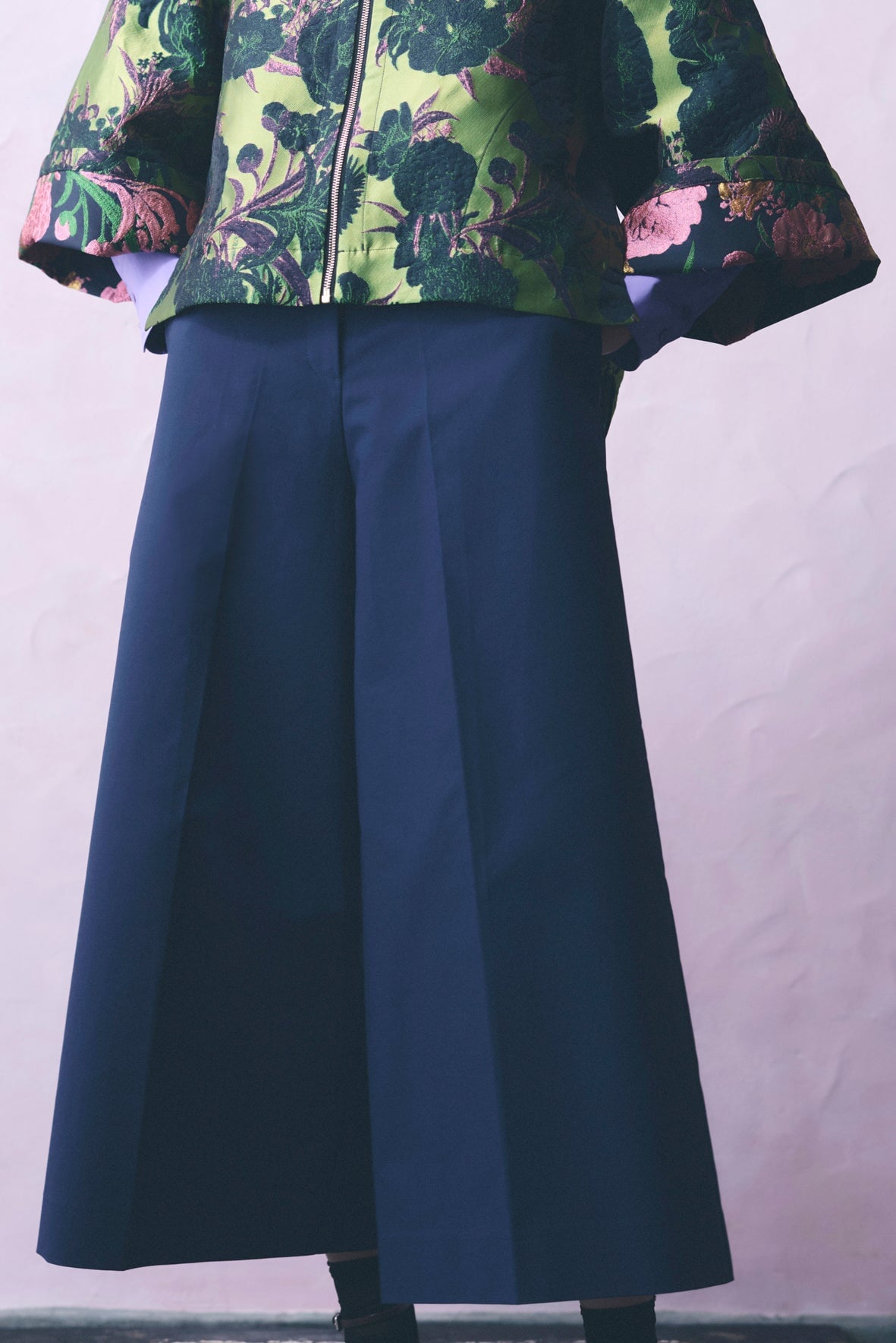 Weite Damenhose im Culotte-Stil aus 100% Baumwolle in Dunkelblau Damen Hose Psophia 