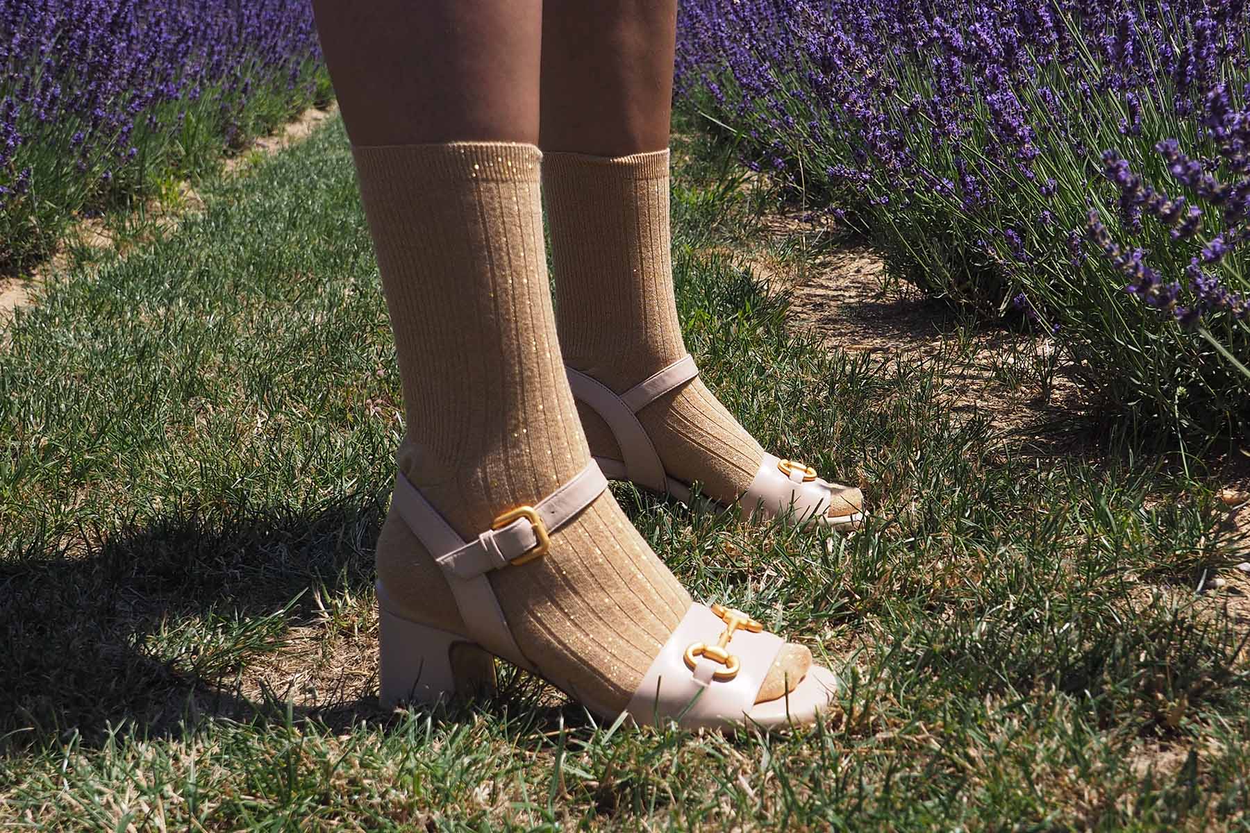 Damen Absatz-Sandale aus Glattleder in Rose mit matter goldfarbiger Schnalle Damen Sandalen Mara Bini