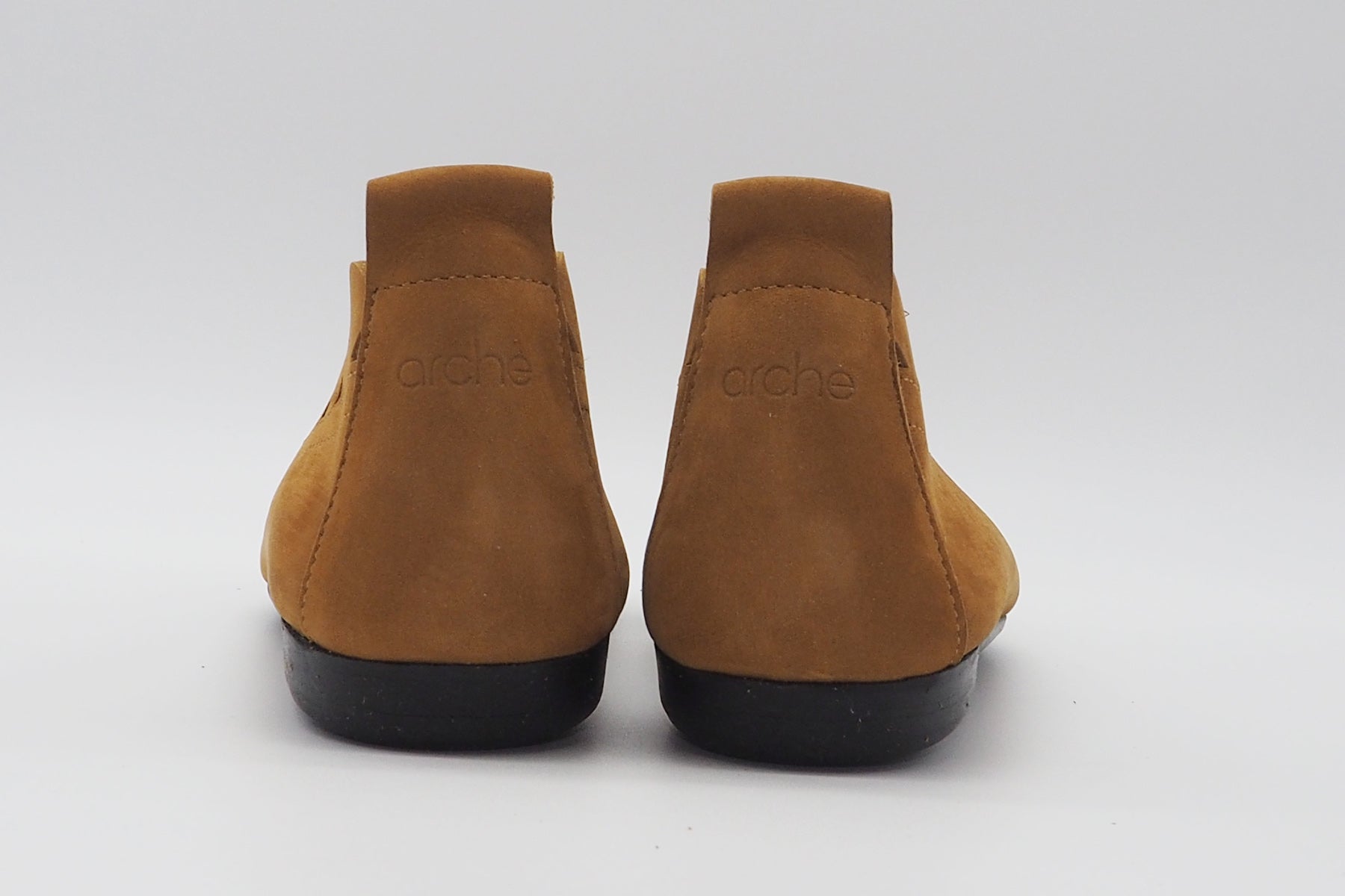 Damen Ballerina aus Nubukleder in Caramel Damen Ballerinas Arche