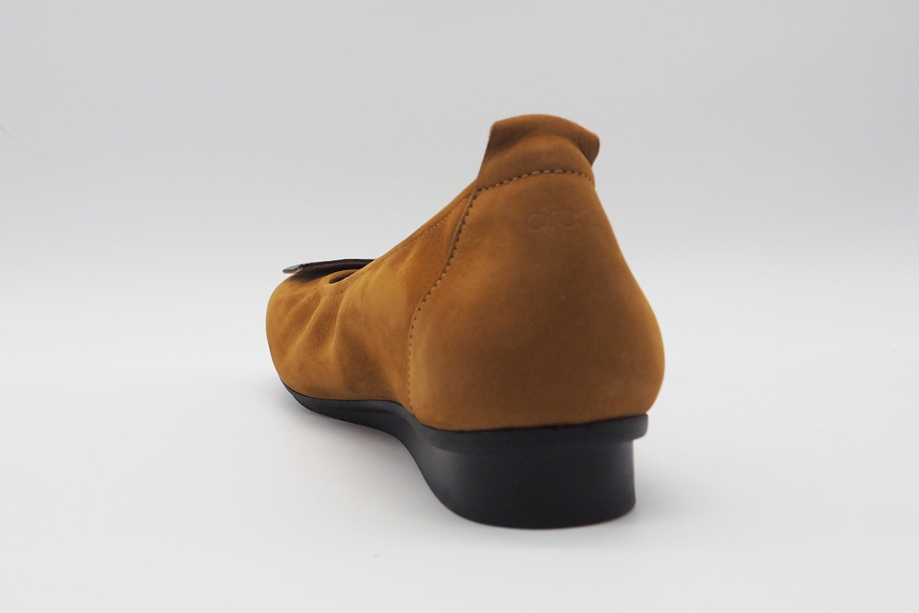 Damen Ballerina aus Nubukleder in Hellbraun - Absatz 2cm - Nikara Damen Ballerinas Arche 