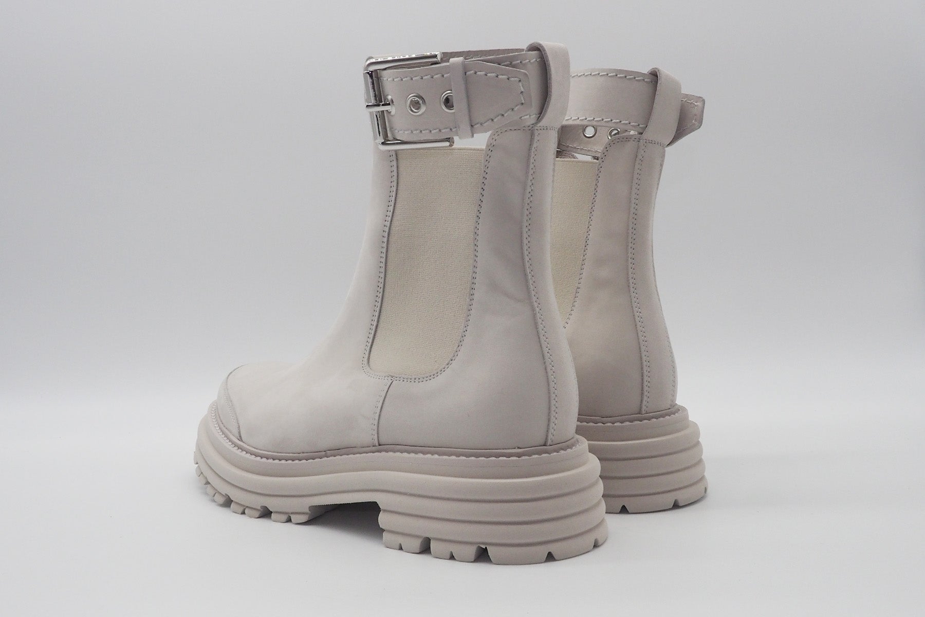 Damen Chelsea-Boots aus Nubukleder in Sand Damen Boots & Booties Kennel & Schmenger