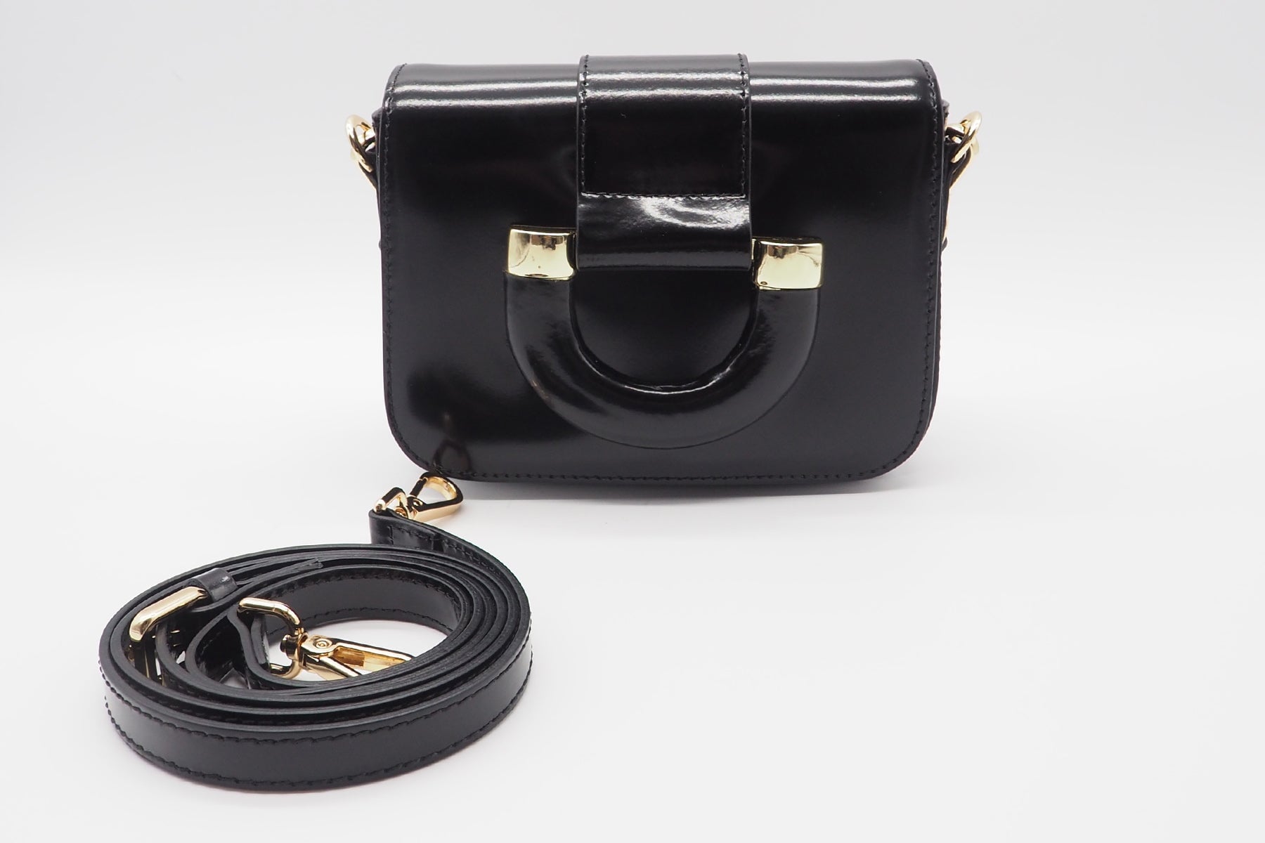 Damen Crossbody- & Schultertasche aus Glattleder in Schwarz Taschen Crossnbody & Schultertaschen Nina Hill 