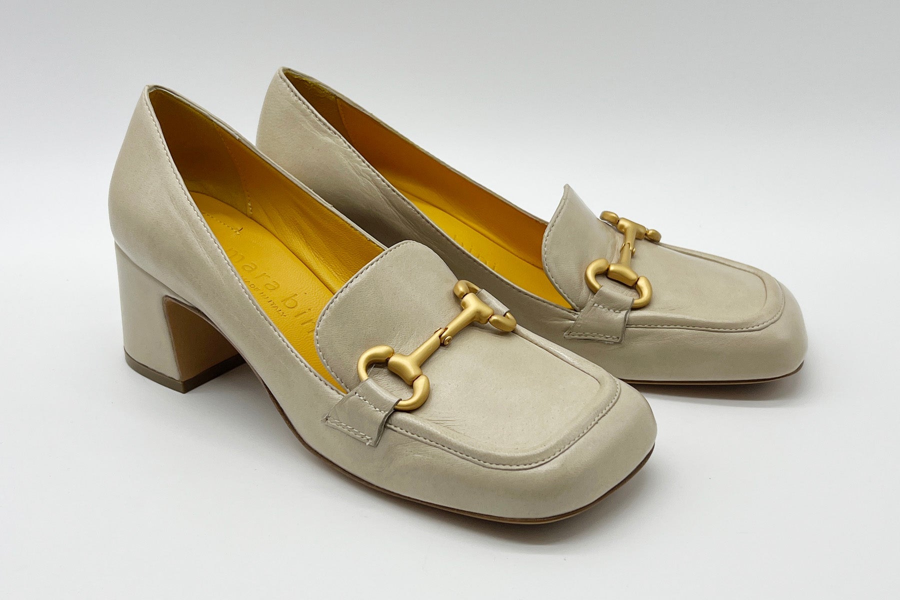 Damen Loafer aus Glattleder in Sand mit Absatz Damen Loafers & Schnürer Mara Bini