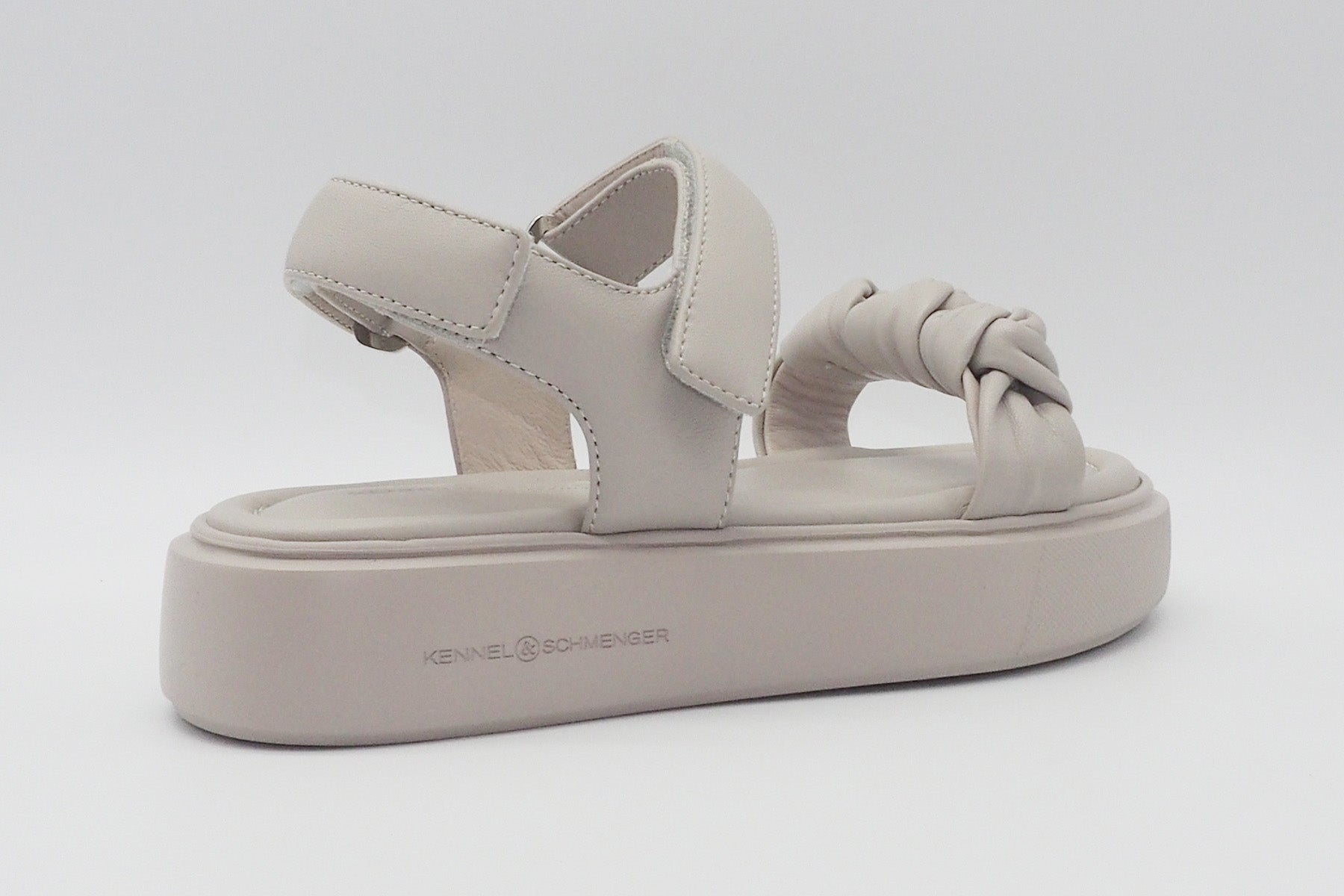 Damen Plateau-Sandale aus Nappaleder in Creme Damen Sandalen Kennel & Schmenger