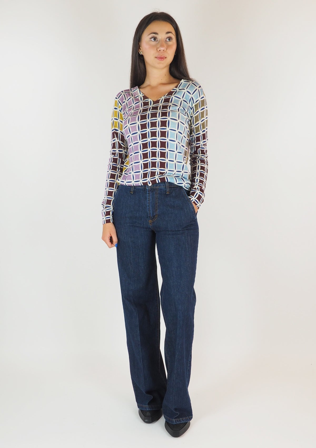 Damen Pullover aus feiner Merino Wolle mit V-Ausschnitt in Multicolor Damen Pullover in bed with you 