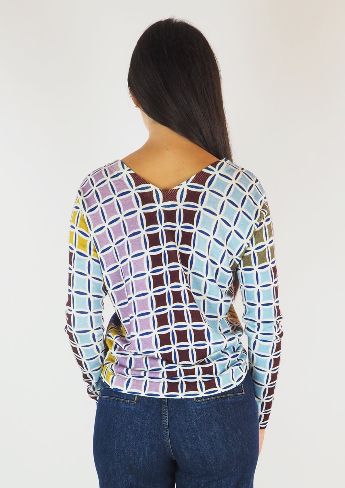 Damen Pullover aus feiner Merino Wolle mit V-Ausschnitt in Multicolor Damen Pullover in bed with you 