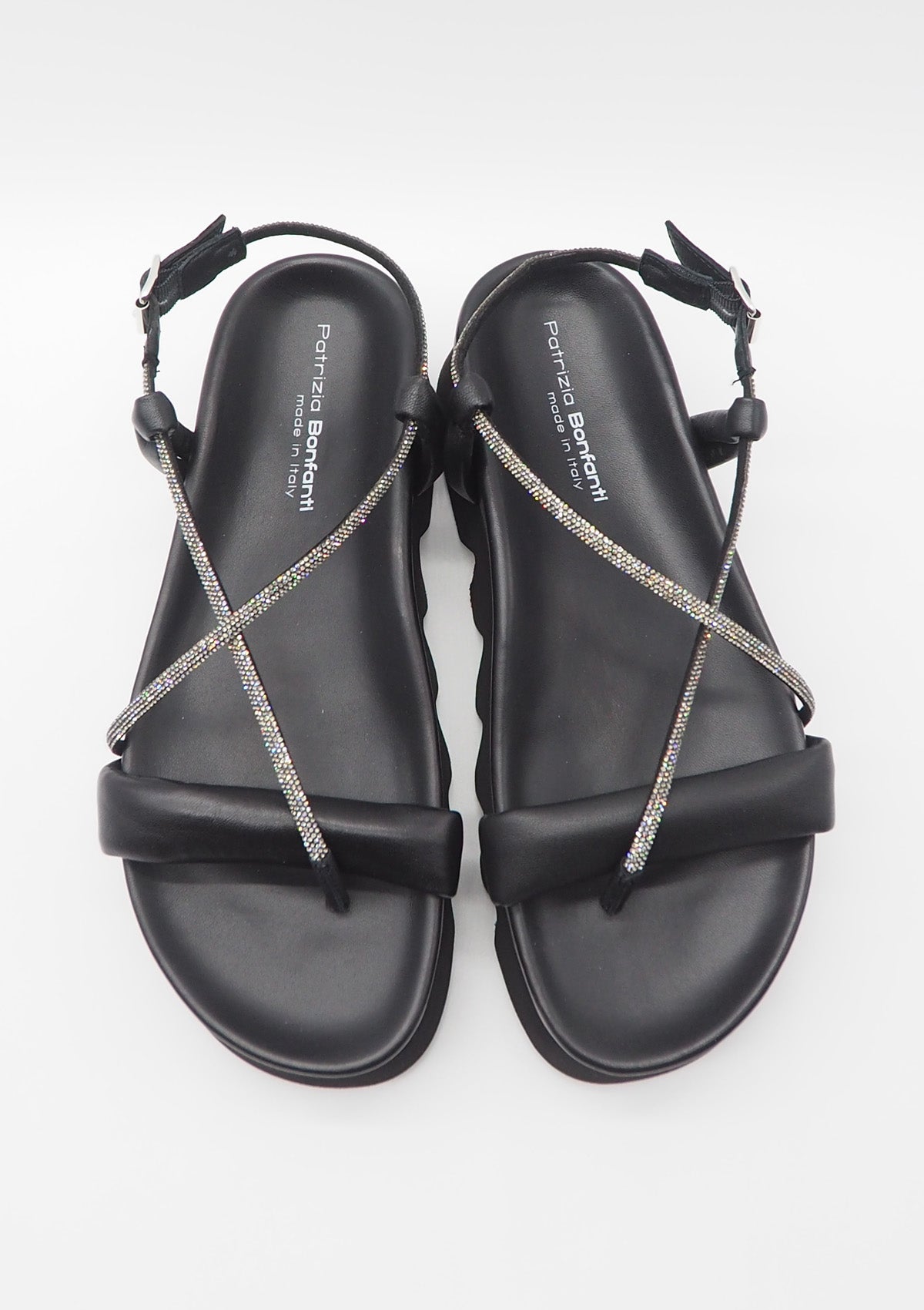 Damen Sandale aus softem Nappaleder in Schwarz mit Zehensteg Damen Sandalen Patrizia Bonfanti