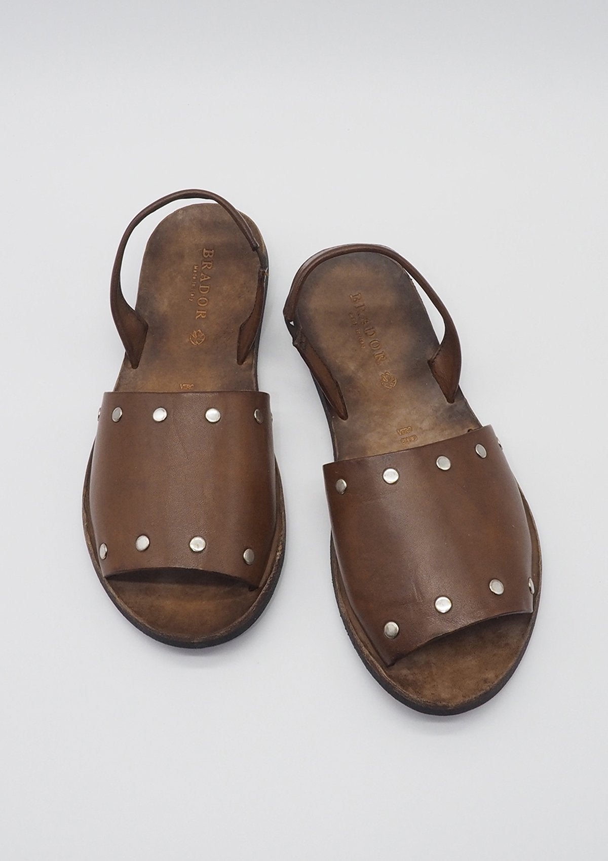 Damen Sandale in cooler Vintage-Optik Mittelbraun Damen Sandalen Brador