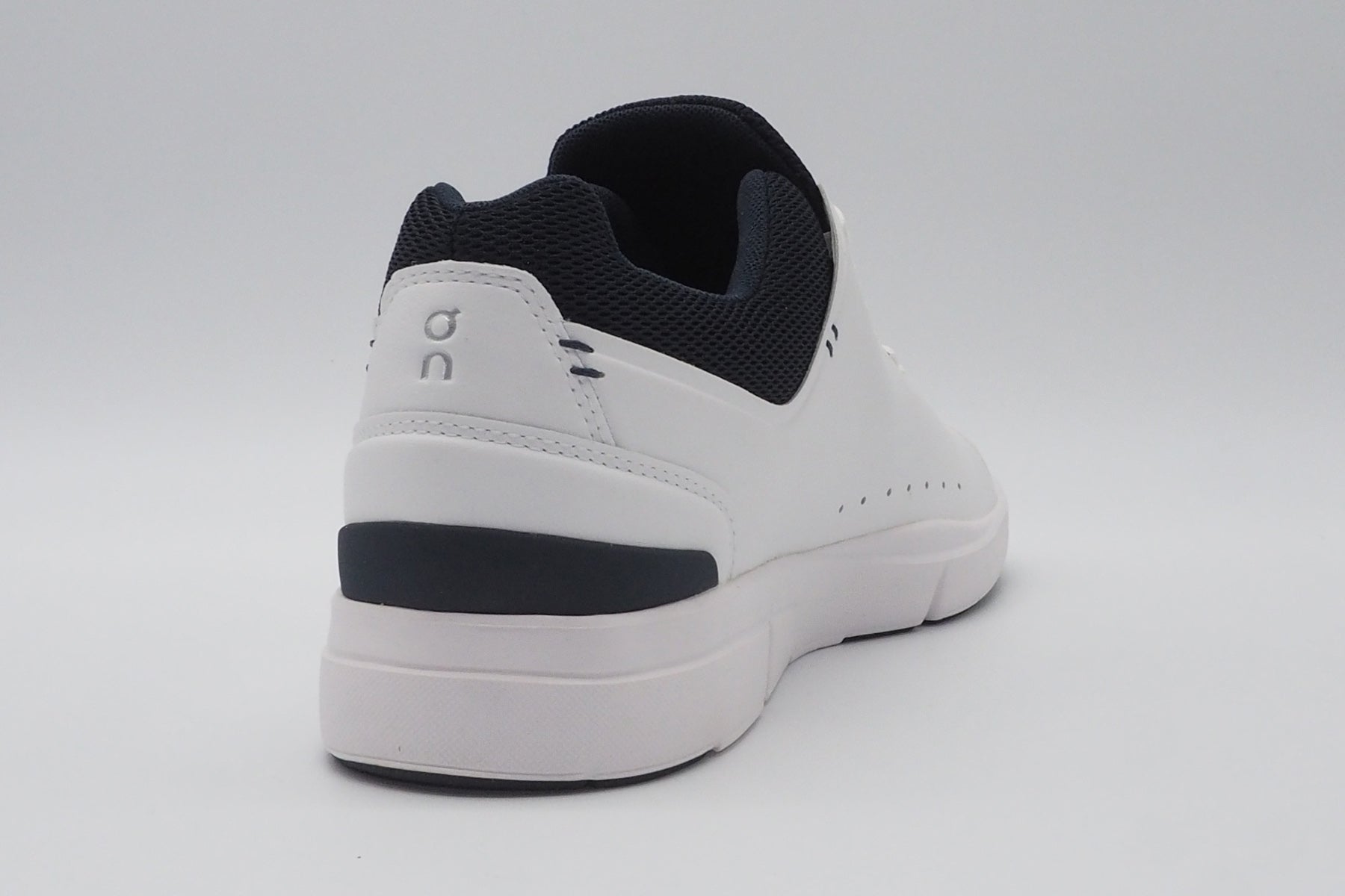 Herren Sneaker "The Roger Advantage" aus veganem Leder in White/Midnight Herren Sneakers Leder On 