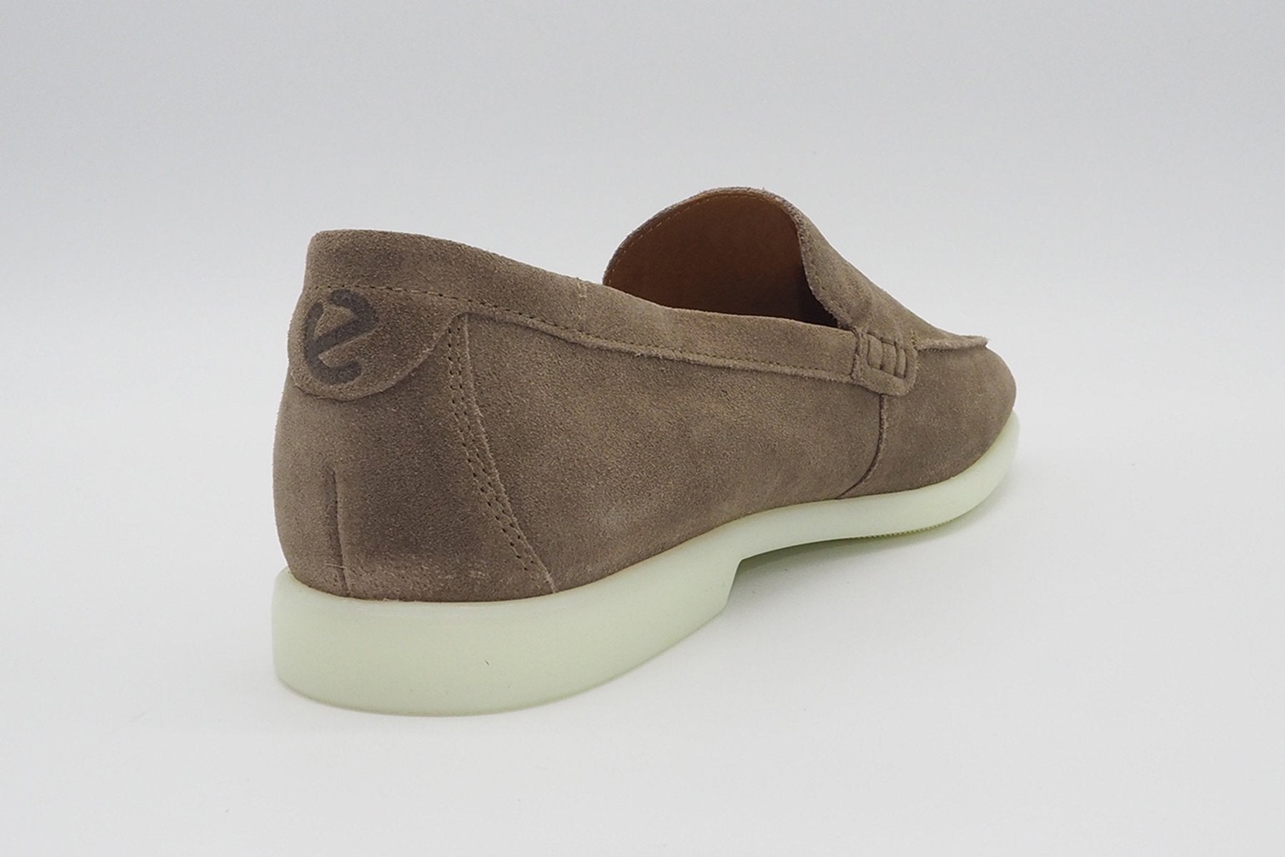 Herrenslipper mit anschmiegsamen Veloursleder in Sand Herren Loafers & Slipper Ecco