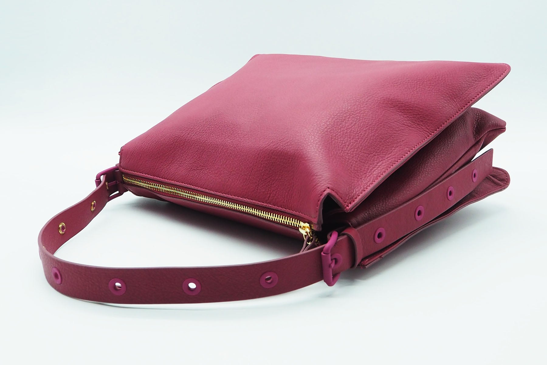 Schultertasche aus Leder in Fuchsia Taschen Crossbody & Schultertaschen Nina Hill