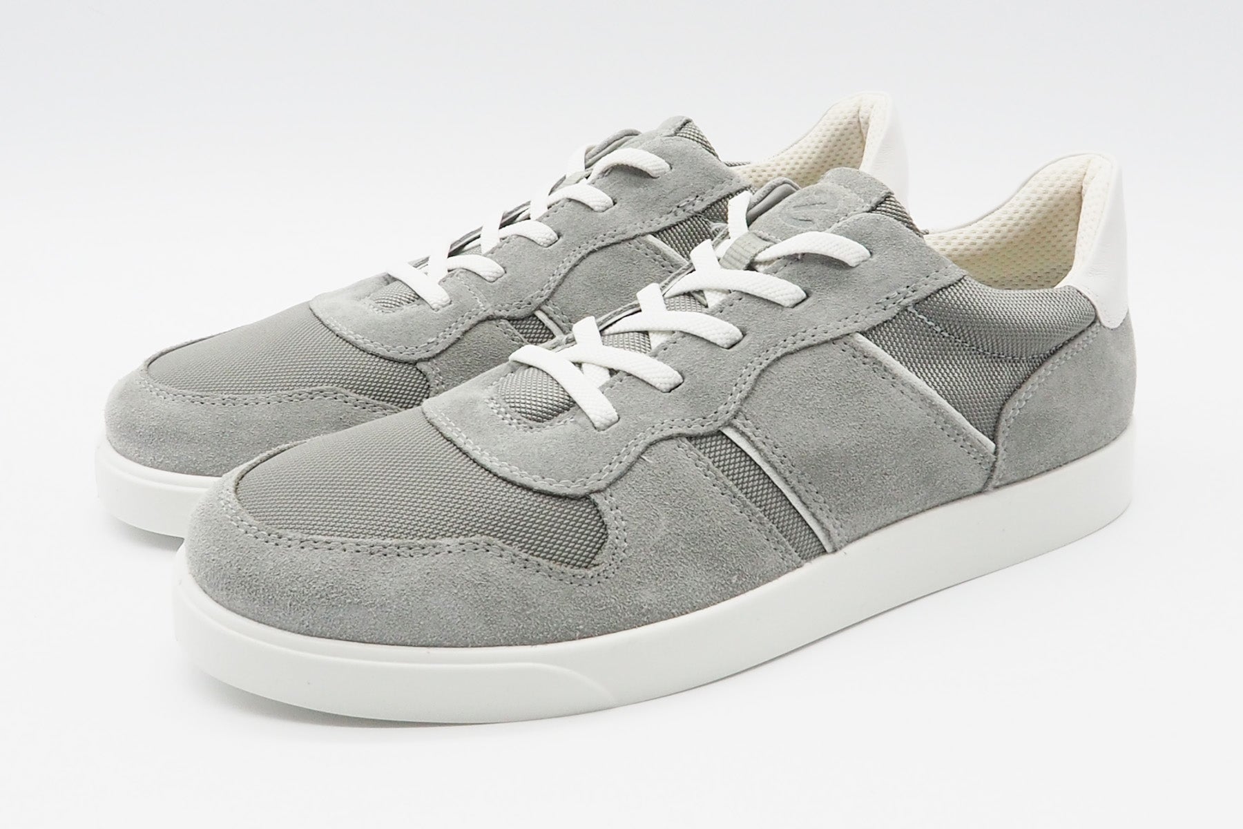 Sportlicher Herren Sneaker aus Veloursleder & Mesh in Grau - Street Lite Herren Sneaker Ecco 